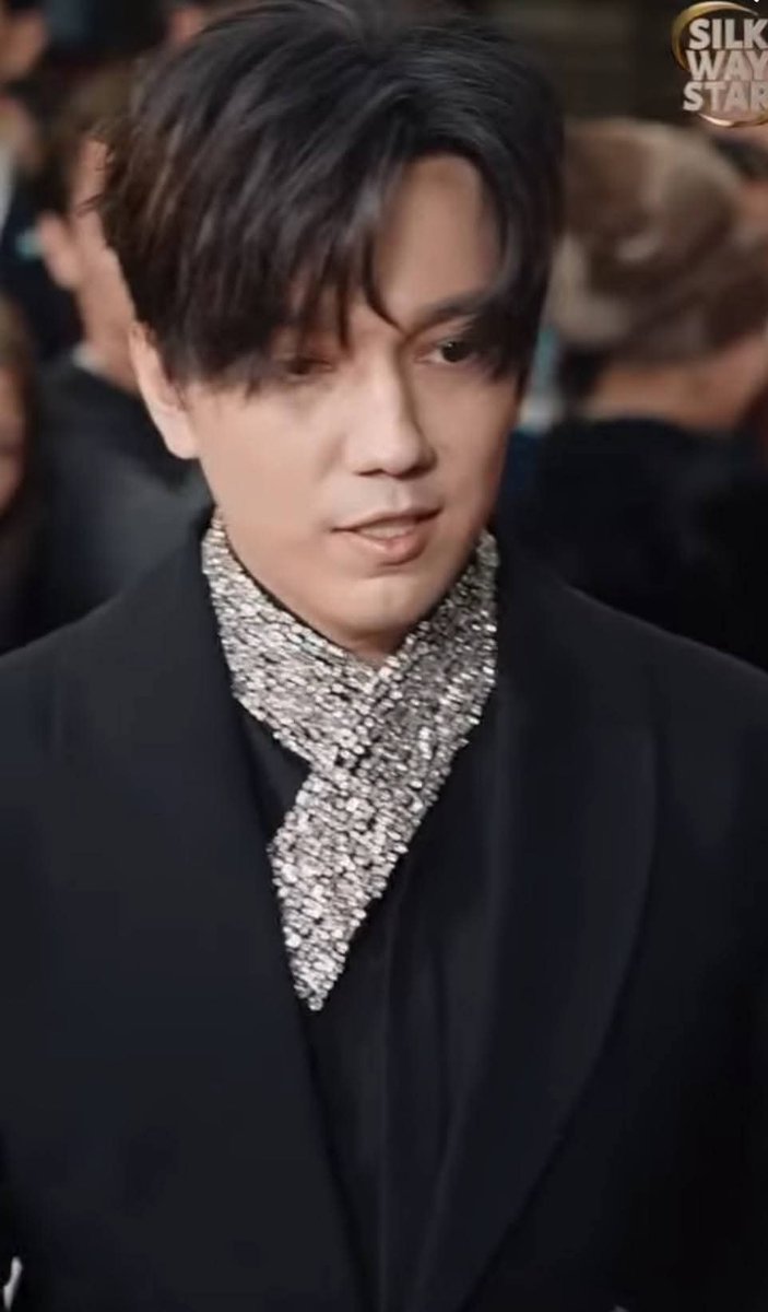 <a href="/DiDearsHispanos/">Dimash&DearsHispanos</a> Siempre tienes presente quien eres , la fama no te nubla el corazón 

DIMASH SOLO CONCERT 
Kazakh Superstar 
#BestVoice

Cr al autor