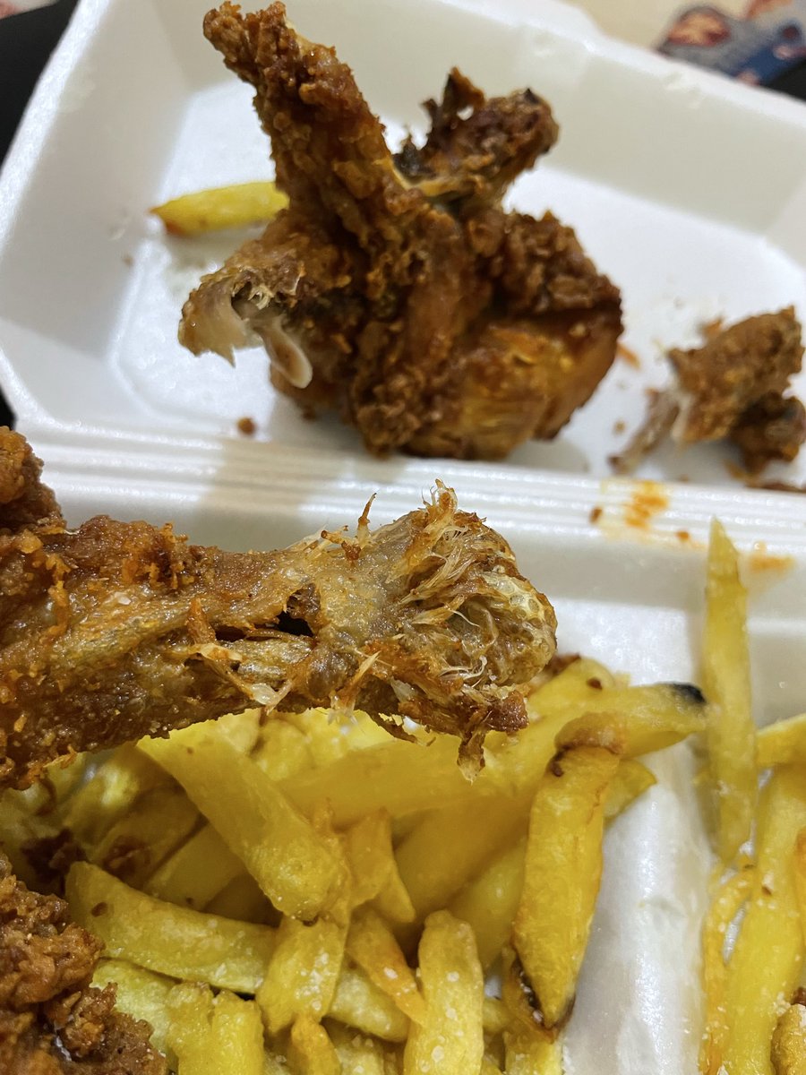 Kylar_Diamond's tweet image. Darling, chips choolachi ndi nkhuku yosasosolayi zikuti bwanji??