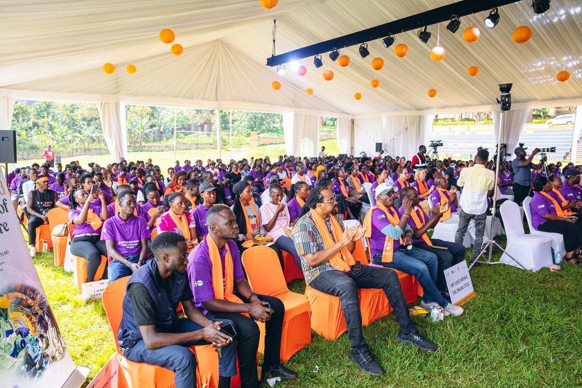 EricTK2018's tweet image. “Strength is not about dominance but about dignity. It is not about violence, but it is about solidarity.” - @1ZuluLeonard, the @UNinUganda UN Resident Coordinator for Uganda, during the #StrideforChange walk and #16DaysofActivism launch @Makerere 

#EndDigitalViolence