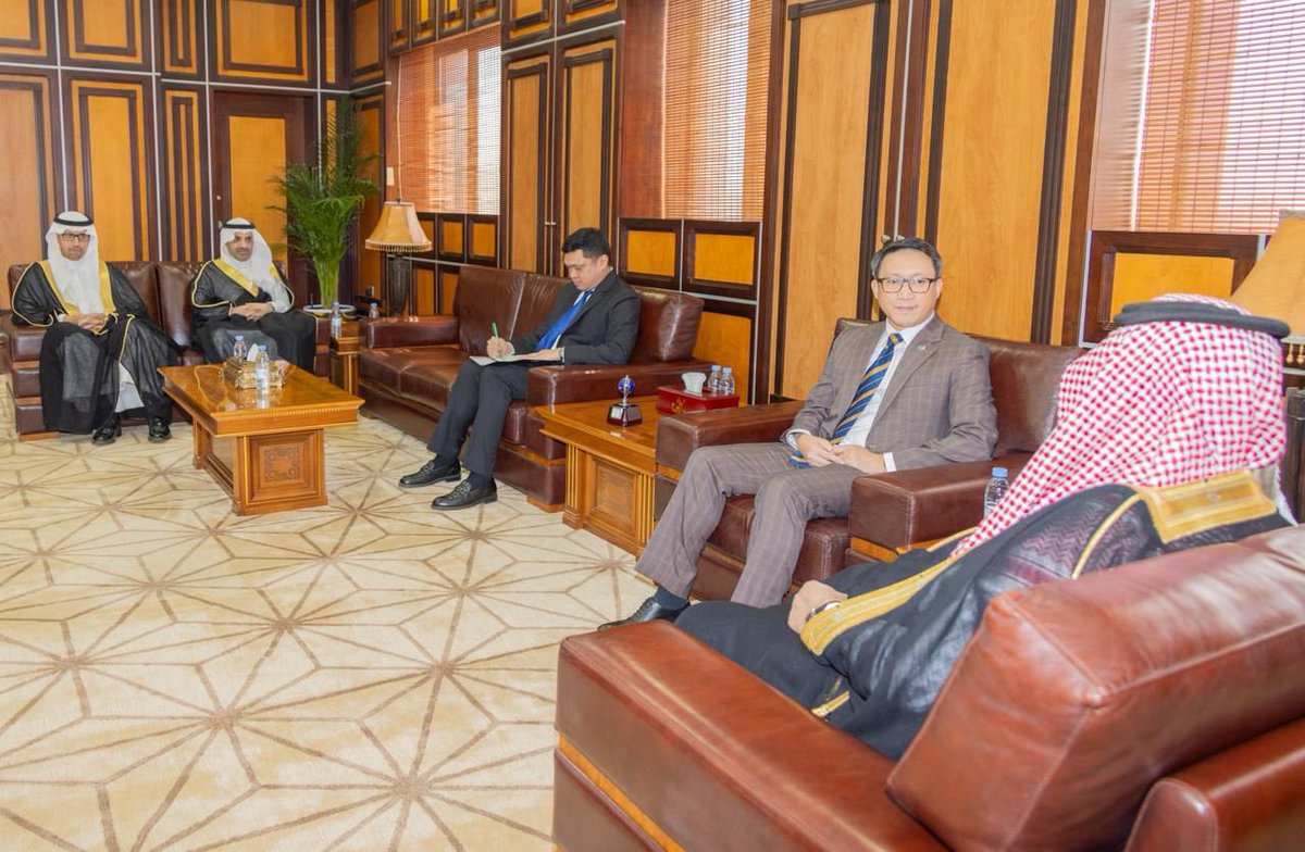 جامعة تبوك tweet media