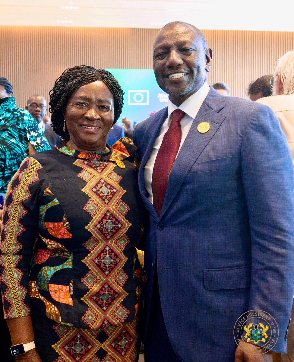 Popony_J's tweet image. Kenya&apos;s President Ruto Meets Up With Africa’s Most Effective Vice President at AU-EU Summit in Angola🇰🇪🇬🇭