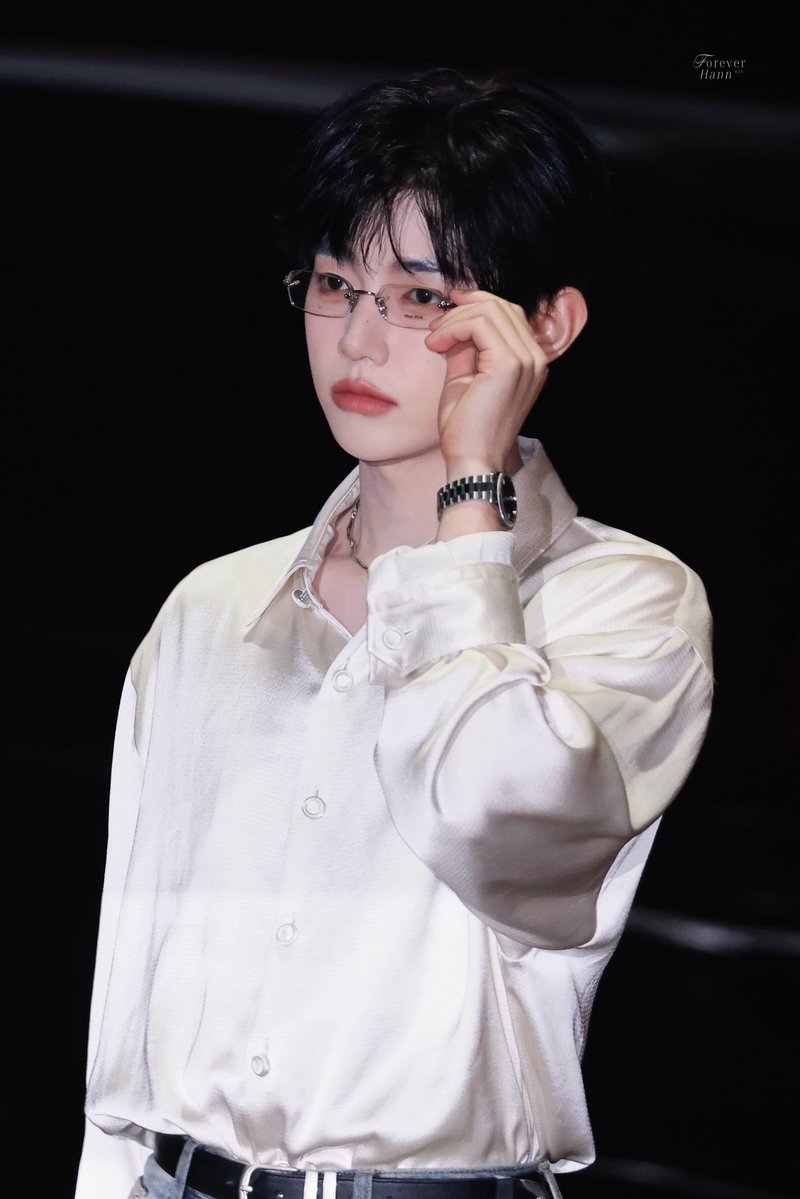 Forever021Hann's tweet image. 20251126

👓

#장하오 #ZHANGHAO #章昊 #ジャンハオ 
#제로베이스원 #ZEROBASEONE #ZB1