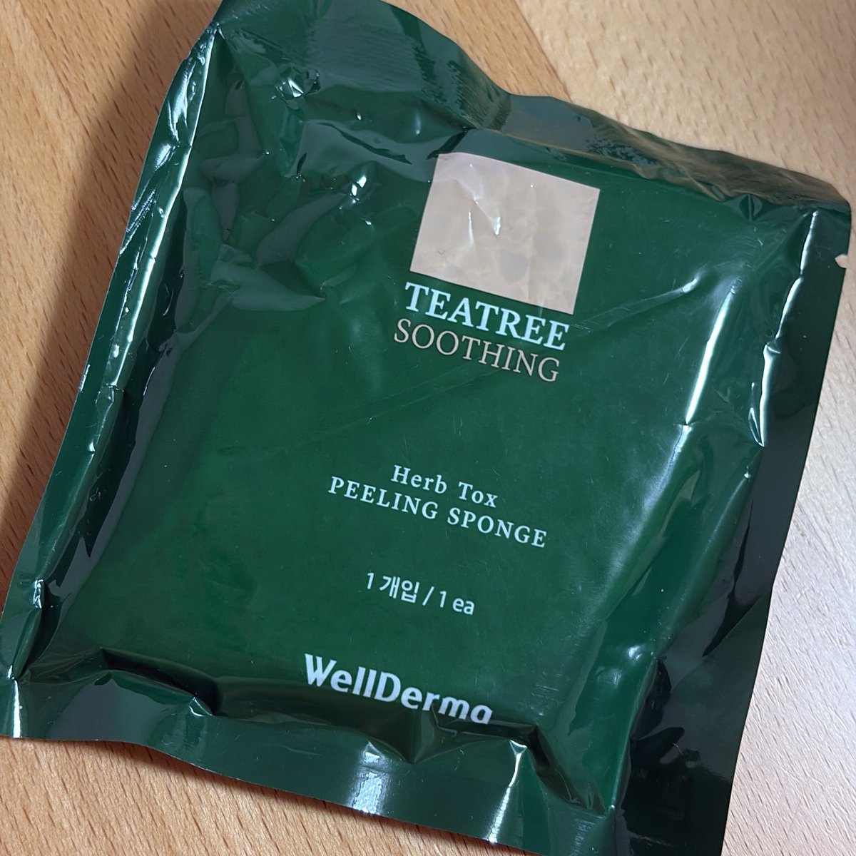 sui0112sui's tweet image. イベントで頂いたんだけど、調べても全然使い方がわからない🌀😕

どなたか使い方わかる方いませんか？💦

ウェルダーマ　ハーブタックスピーリングスポンジ
#TEATREE