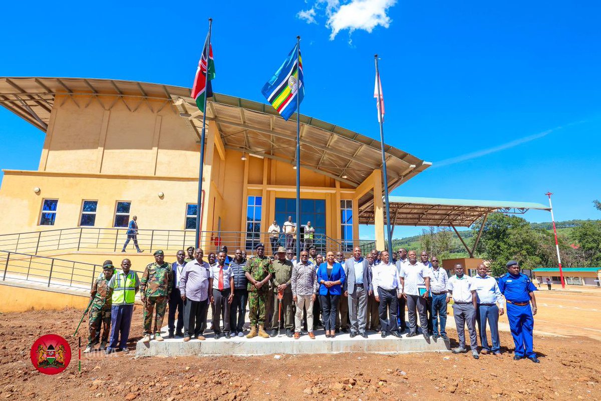 ray_omollo's tweet image. Held an inspection visit of the Suam One Stop Border Point project at the Kenya–Uganda border, ahead of its official commissioning by H.E. President @WilliamsRuto, the current Chairperson of the East African Community (EAC).

The development of One Stop Border Posts, supported by…
