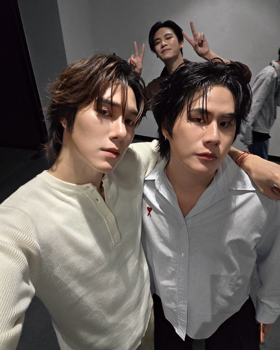 khaawpan_ynmr's tweet image. 可愛すぎる🫶🫶🫶🫶
うぃにさたはあるとして、2人のソロがあればなーと思ってたら、うぃにーがHiGH&amp;amp;LOW👏嬉しすぎて涙出た🥹
本当に彼らのおかげで私の2026年はキラキラ輝いてます😍
#WinnySatang 
#GMM2026