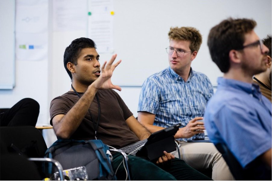 EITUrbanMob's tweet photo. What if the problem of overcrowded buses could be solved in a classroom? 🚍✨

That’s how #CrowdFlow began during an EIT Urban Mobility Summer School.

Now piloting in Latvia, Türkiye &amp; Portugal to help cities make data-driven mobility decisions.

https://t.co/1yO7CBLJcP https://t.co/WWcnHey3az