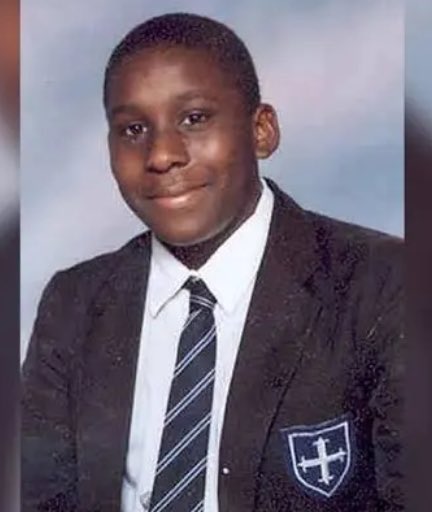 LouiseRawAuthor's tweet image. Never forget also - Joey Barton’s brother &amp;amp; his racist mate stalked and killed young Black teenager #AnthonyWalker - for fun.

Barton then complained his brother should NOT BE IN PRISON as it was just  a ‘scrap’!

Barton had his followers attack me for weeks for mentioning this.