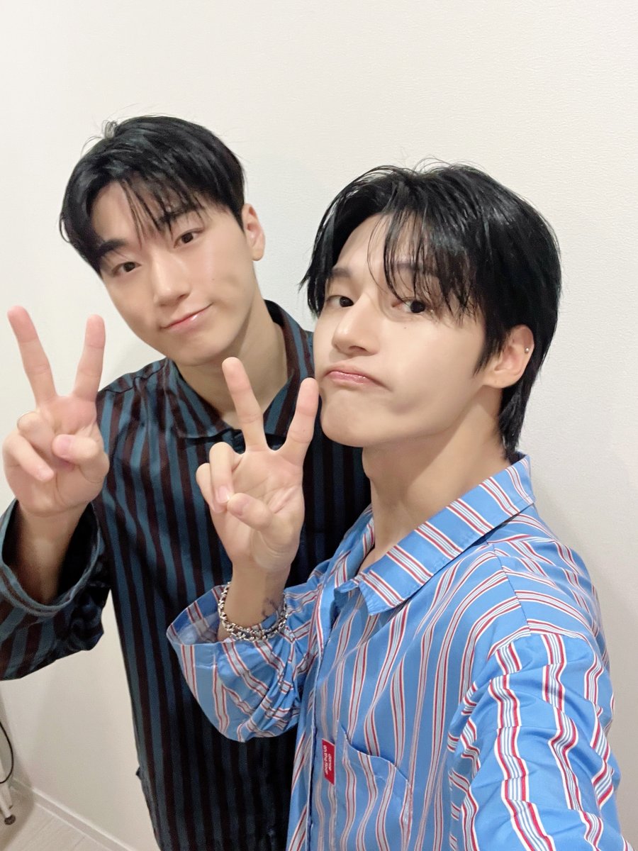 ATEEZofficial's tweet image. [📷] #배프들의밤 Behind Photo

에이티즈의 두 고양이 #산 #우영
배프들의 밤 입장 ˆ ̳ᓀ⩊ᓂ ̳ˆ
헤어지기 아쉬울 만큼 재밌는 시간이었어요💞

#ATEEZ #에이티즈