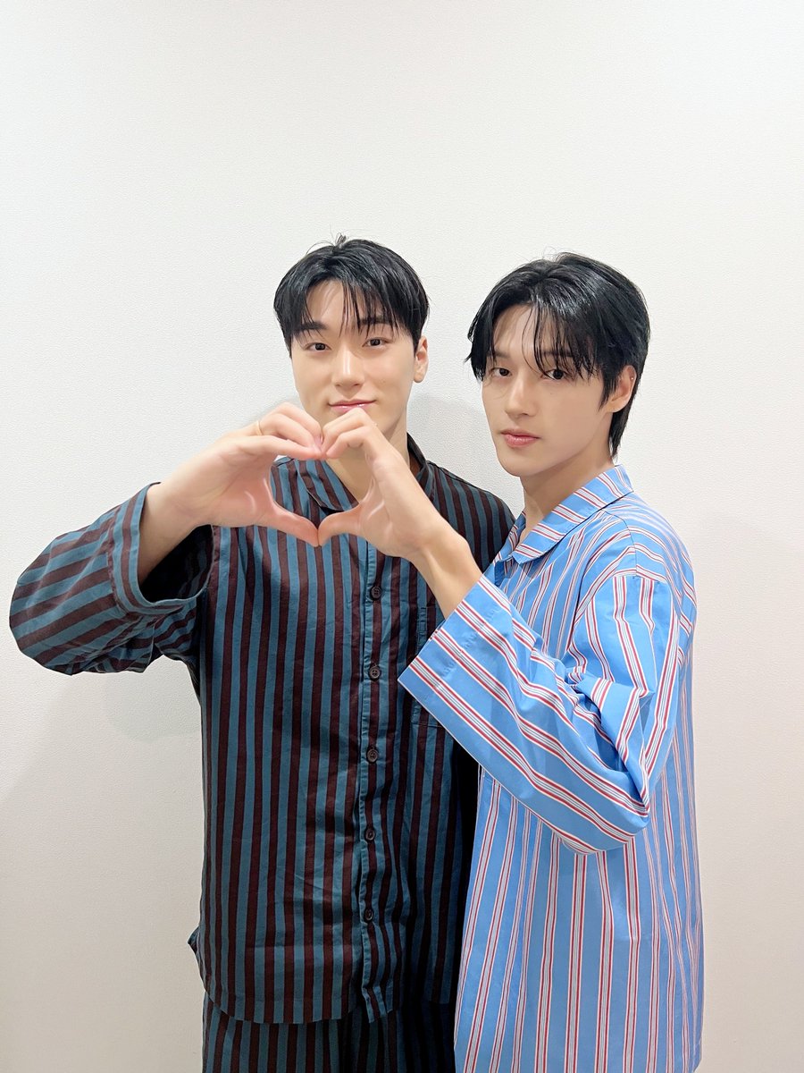 ATEEZofficial's tweet image. [📷] #배프들의밤 Behind Photo

에이티즈의 두 고양이 #산 #우영
배프들의 밤 입장 ˆ ̳ᓀ⩊ᓂ ̳ˆ
헤어지기 아쉬울 만큼 재밌는 시간이었어요💞

#ATEEZ #에이티즈