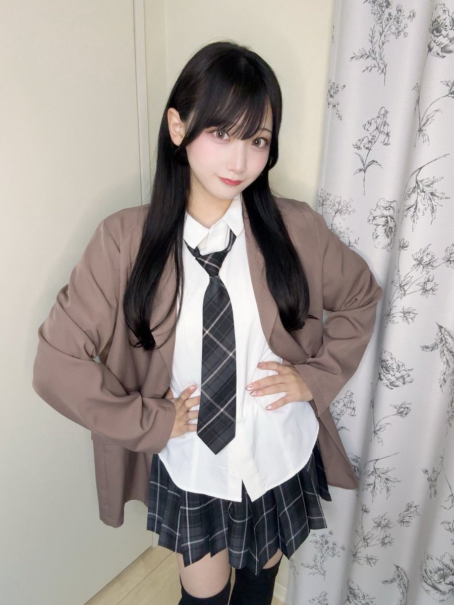 nao_kizuki's tweet image. 制服の写真は、韓国の女子高生さんの着こなしを見て、持ってるものでマネしてみたよー！

いつも通り、全然怖くない感じで、かきかきしました✨読んでねん♡
#高嶺のなでしこ　#気づいて城月　#たかねこ　#餌を入手