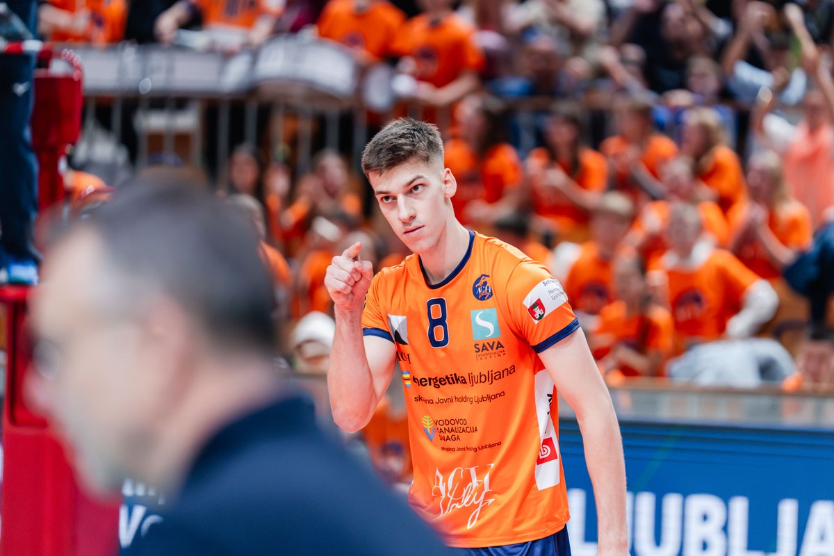 ACHVolley's tweet image. V Tivoliju že diši po ligi prvakov🏐💪

ACH Volley Ljubljana🆚Radnički Kragujevac ➡️27.11. ob 20. uri.

Več o pričakovanjih in izjavah pred tekmo👉ach-volley.si

Naprej zmaji🐉🧡

#orangedragons