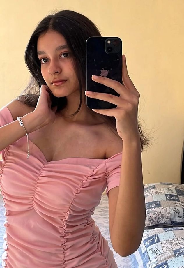 DepressedPrsn's tweet image. She disappeared like she never existed 💀
Well only legends know her 🤌💕