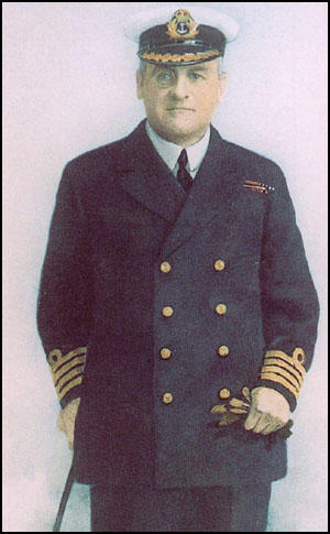 SpiesVespers's tweet image. OTD Nov 26 (approx) 1909 #SIS chief #Mansfield_Smith_Cumming moves HQ to 254 Vauxhall Bridge Rd under cover of Mssr Rasen Falcon Ltd.