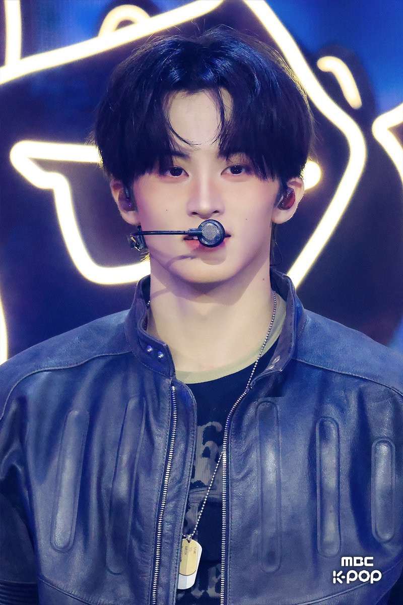 MARK LEE BASE tweet media