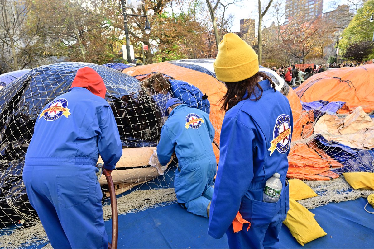 Macy's Parade Wiki tweet media