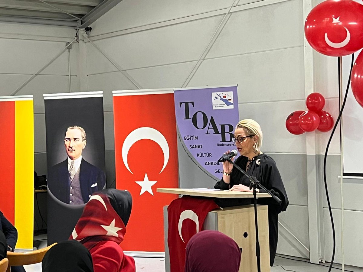 stuttgartegitim's tweet image. Markdorf-Bodensee Eğitim Bölgesi&apos;nde 29 Ekim Cumhuriyet Bayramı 16.11.2025 tarihinde coşkuyla kutlandı. Programın hazırlanmasında emeği geçen öğretmenlerimize ve TOAB Derneğine teşekkür eder, öğrencilerimizi kutlarız.
@tcmeb @mebabdigm @mebyyegm #egitimdiplomasisi