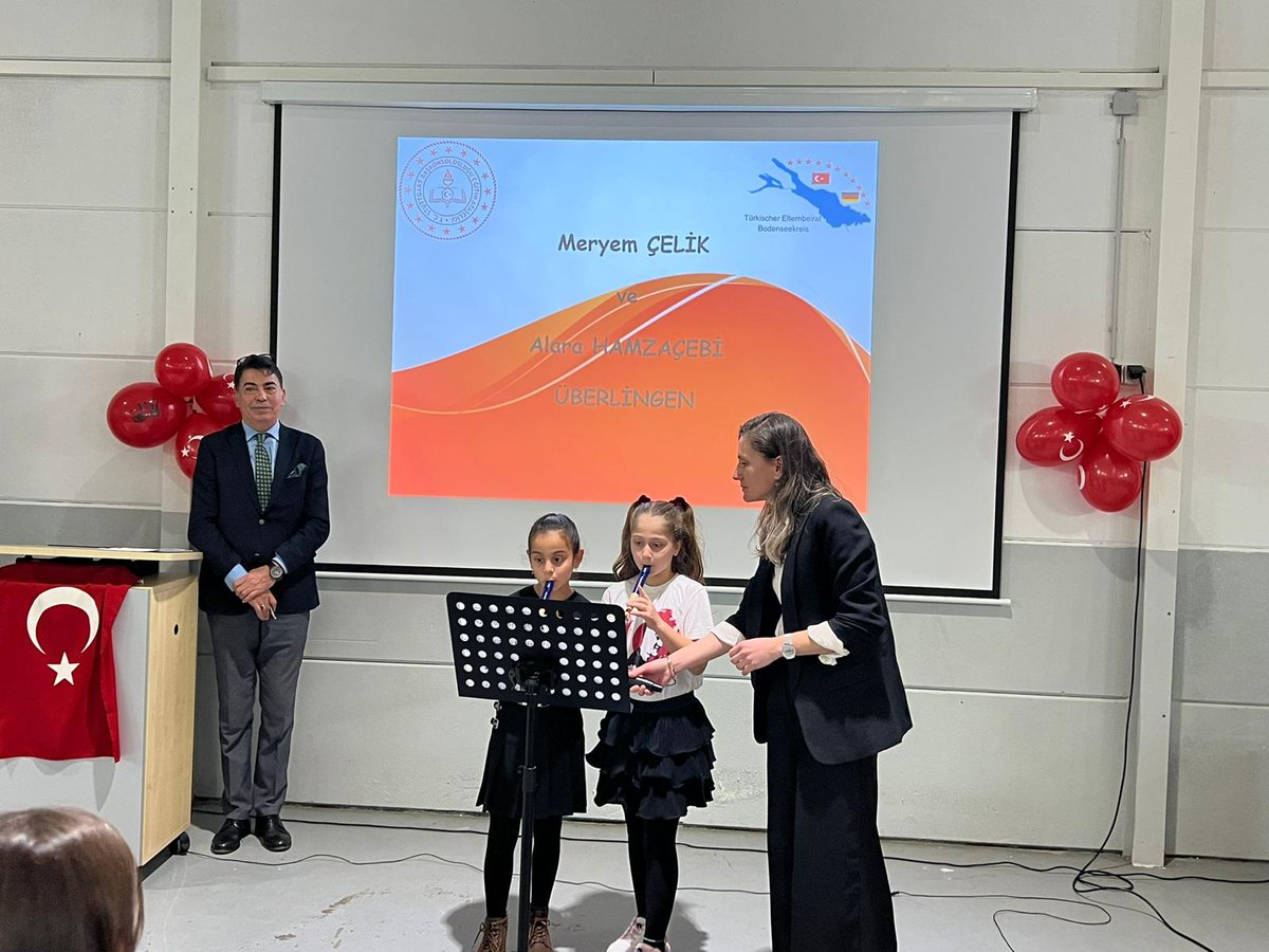 stuttgartegitim's tweet image. Markdorf-Bodensee Eğitim Bölgesi&apos;nde 29 Ekim Cumhuriyet Bayramı 16.11.2025 tarihinde coşkuyla kutlandı. Programın hazırlanmasında emeği geçen öğretmenlerimize ve TOAB Derneğine teşekkür eder, öğrencilerimizi kutlarız.
@tcmeb @mebabdigm @mebyyegm #egitimdiplomasisi