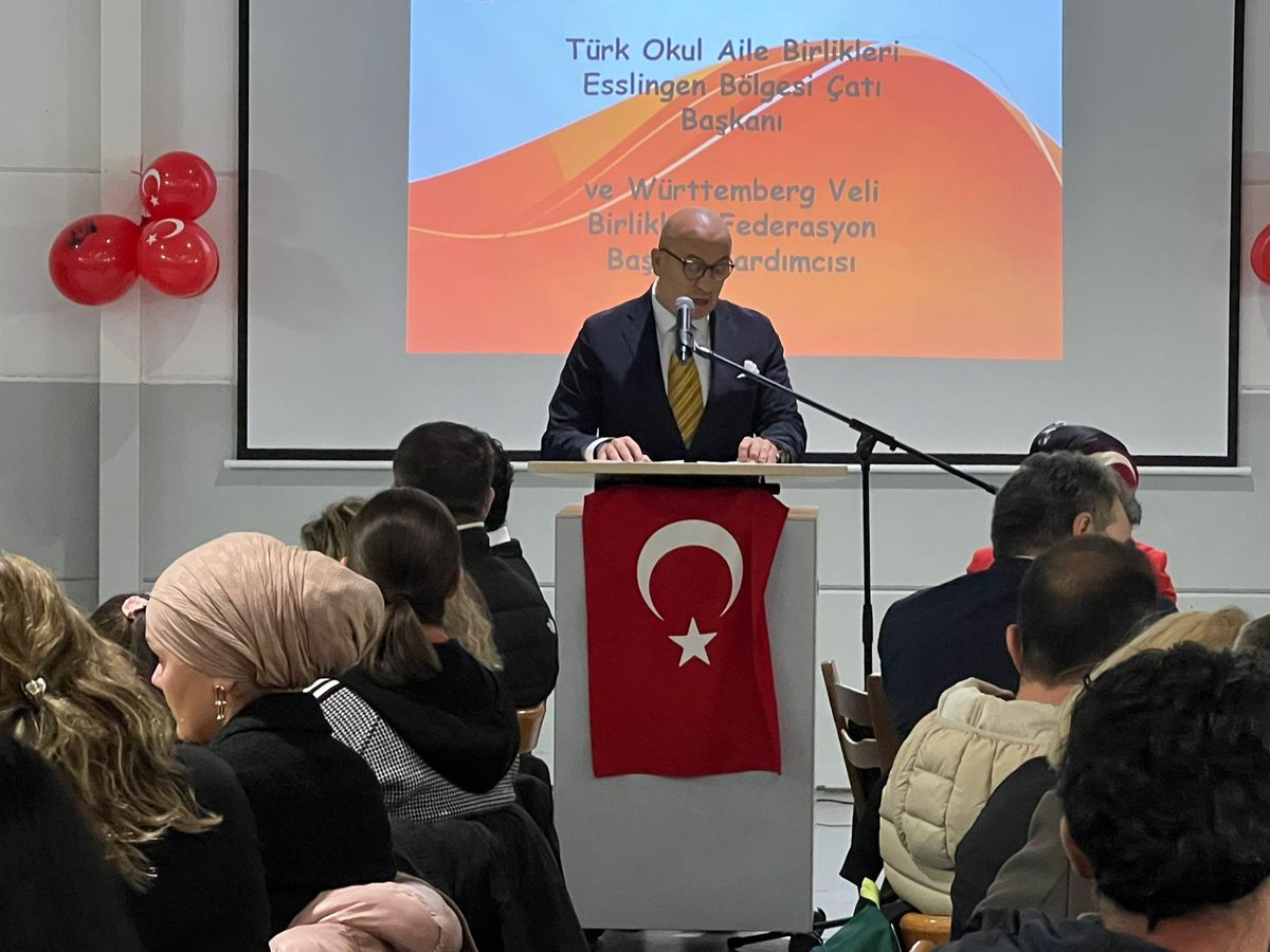 stuttgartegitim's tweet image. Markdorf-Bodensee Eğitim Bölgesi&apos;nde 29 Ekim Cumhuriyet Bayramı 16.11.2025 tarihinde coşkuyla kutlandı. Programın hazırlanmasında emeği geçen öğretmenlerimize ve TOAB Derneğine teşekkür eder, öğrencilerimizi kutlarız.
@tcmeb @mebabdigm @mebyyegm #egitimdiplomasisi