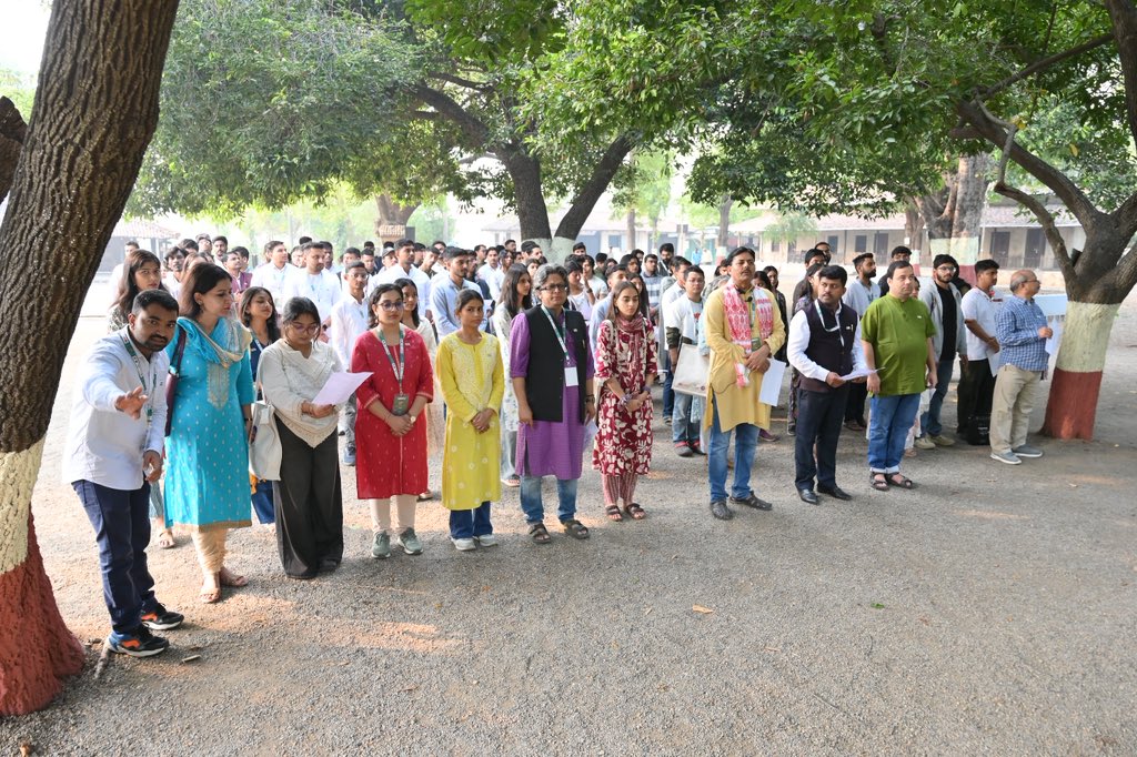 #ConstitutionDay2025
We, DSSW, University of Delhi, celebrated 26th November CONSTITUTION DAY during our Rural Camp, at the Historic Place, SEVAGRAM, BAPU KUTIR Wardha in collaboration with Bajaj Foundation and VYK. Message to youth responsible citizens to achieve #VikshitBharat