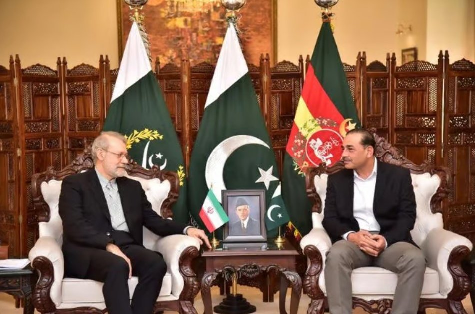 SW_Defender's tweet image. Pakistan and Iran tightening security cooperation is a direct warning to every hostile actor. Indian and Afghan backed networks and BLA militants will find no space in Iran to target Pakistan.

Both states are aligning to choke terror proxies and secure the region.

#Iran…