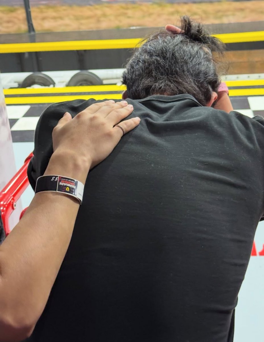 scoups_and_co's tweet image. [251126] min9yu_k instagram post with S.COUPS 📌 #SCOUPS #에스쿱스 

Seungcheol’s hand on Mingyu’s back after they went on the Formula Rossa (world’s fastest rollercoaster) 😭