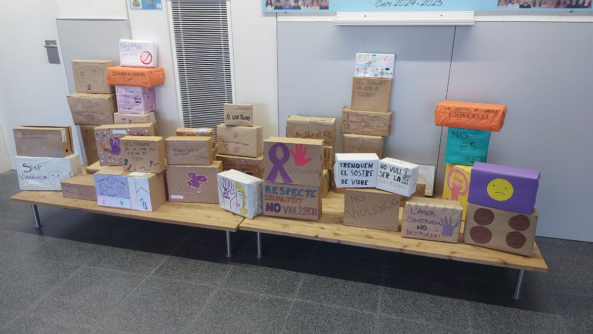 Pel 25 de novembre, dia internacional per la eliminació de la violència contra les dones, hem treballat diferents propostes, contes i videos. Trenquem murs! <a href="/afapompeulh/">AFA Pompeu Fabra Hospitalet</a> <a href="/CRPHospitalet/">CRP Hospitalet</a> <a href="/LHEDUCACIO/">EducacióLH</a>