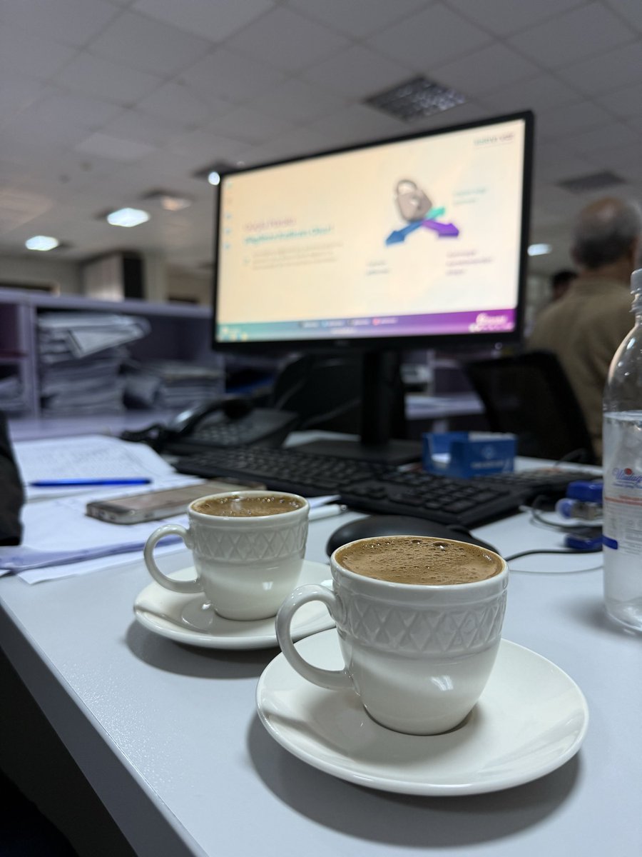 Kahveyi zorla sevdirmeye çalışıyorlar ama  ben çaycıyım 🙂