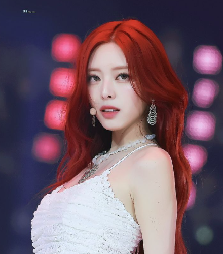 AboutMusicYT's tweet photo. Happy 22nd birthday to the talented Yuna of ITZY! https://t.co/lhY77YXDX8