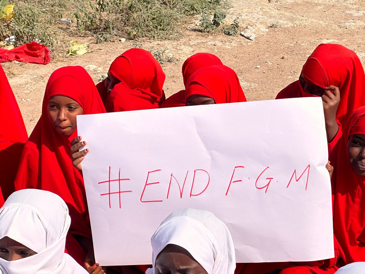 ESYF_CBO's tweet image. Empowerment starts with awareness. Let&apos;s ensure that all women and girls in Mandera are free from violence. Together, we spearhead change! #HealthyAdolescents #16days4ASRH #projectsharp #sharpkenya #protectherRights #16DaysOfActivism2025