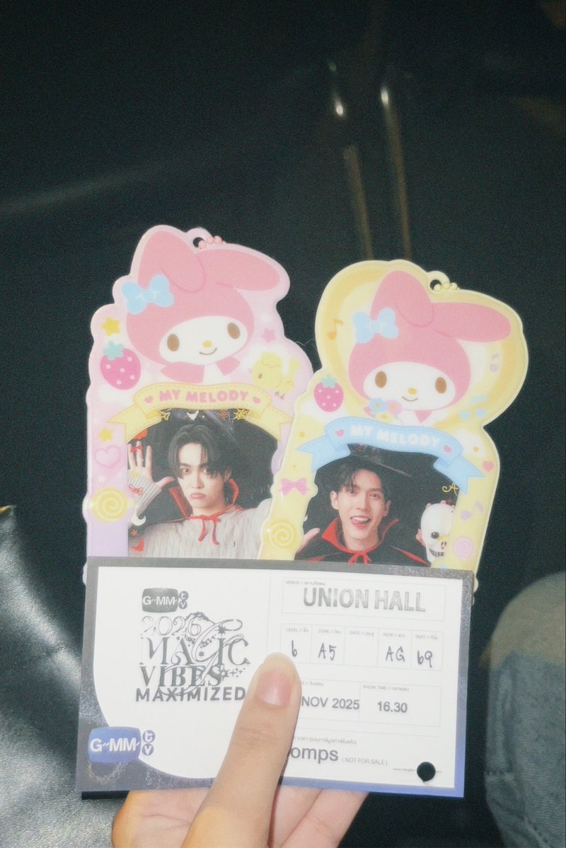 pchyyok's tweet image. GLOWING WITH AOUBOOM 2026

พี่วินร้อยล้านกับหวานใจเกลือสมุทร🫶🏻✨

คู่หลักยืนกลางเรื่องแรก อู๋บูมเก่งมากก ภูมิใจในตัวเองเยอะๆน้า รอดูพี่วินกับน้องโอเชียนในปี2026นะค้าบ💛💜

#GMM2026 #BillionaireBiker
ꔛ #AouBoom #อู๋บูม ✿ ◡̈  
꒰ #aou_tnbknr ✩ #besevboom ꒱