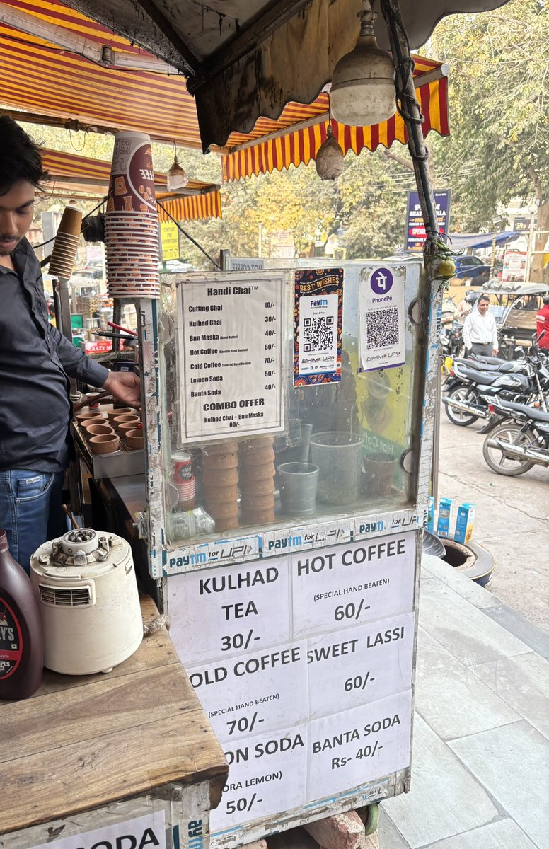 Lloyd Mathias tweet media