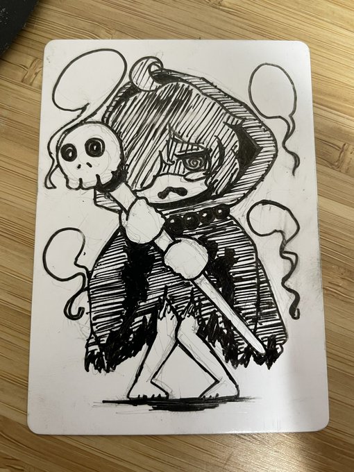 友人とボドゲでも作ろうって話してて、ブランクカードにキャラクターのサンプル何種類か適当に描いてたけど楽しいなこれ ネクロマンサーっぽいのとドラゴン娘っぽいのが気に入ってる