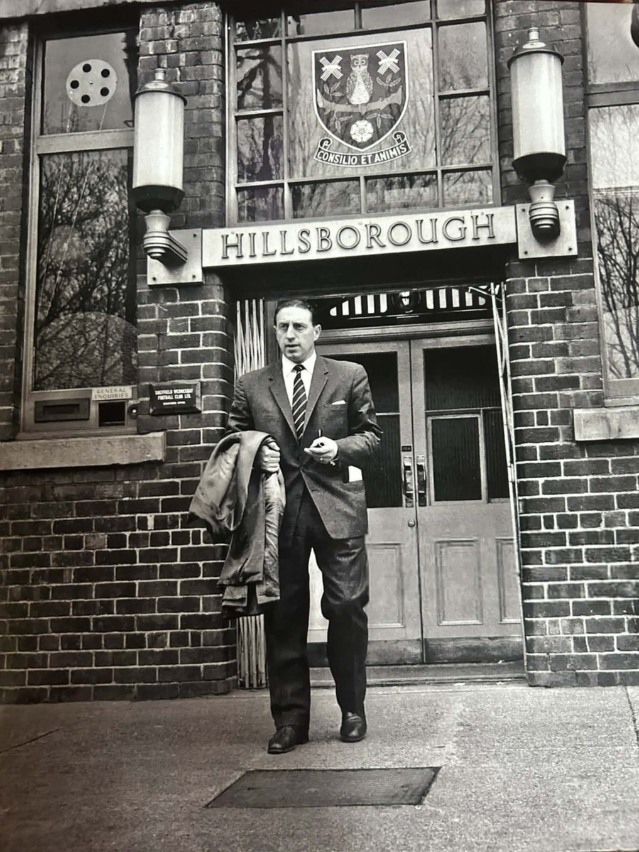 winghalf6's tweet image. Happy birthday, Harry 

#SWFC #EFC