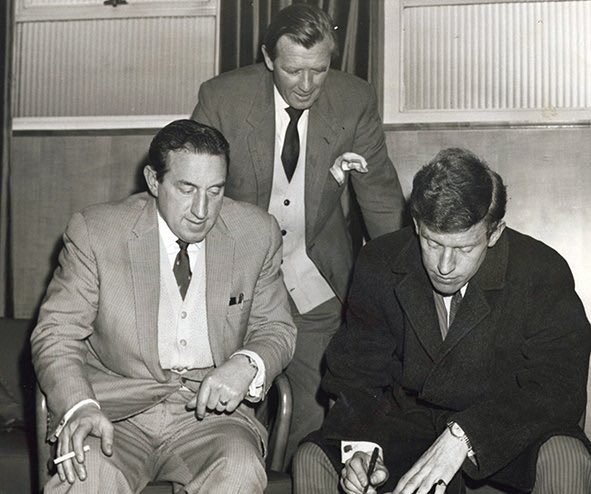 winghalf6's tweet image. Happy birthday, Harry 

#SWFC #EFC