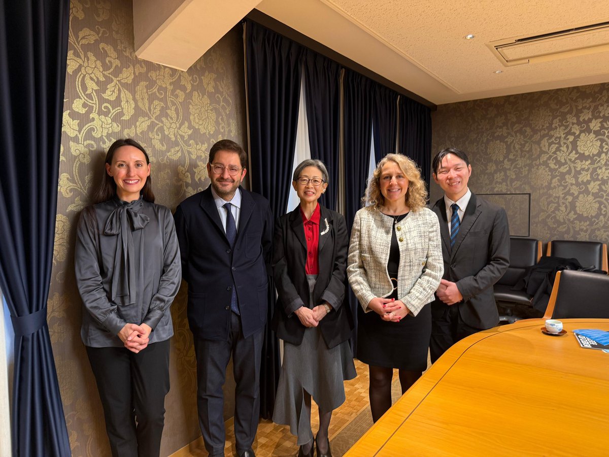 manuelmunizv's tweet image. Nihon kara konnichiwa (日本からこんにちは) — Reinforcing Europe–Japan academic alliances 🤝🌍🇯🇵

Our first goal in Tokyo was to reinforce partnerships with leading universities such as @universitytokyo, @GRIPS_English , Chiba university, and the @UNUniversity .

After a series of…