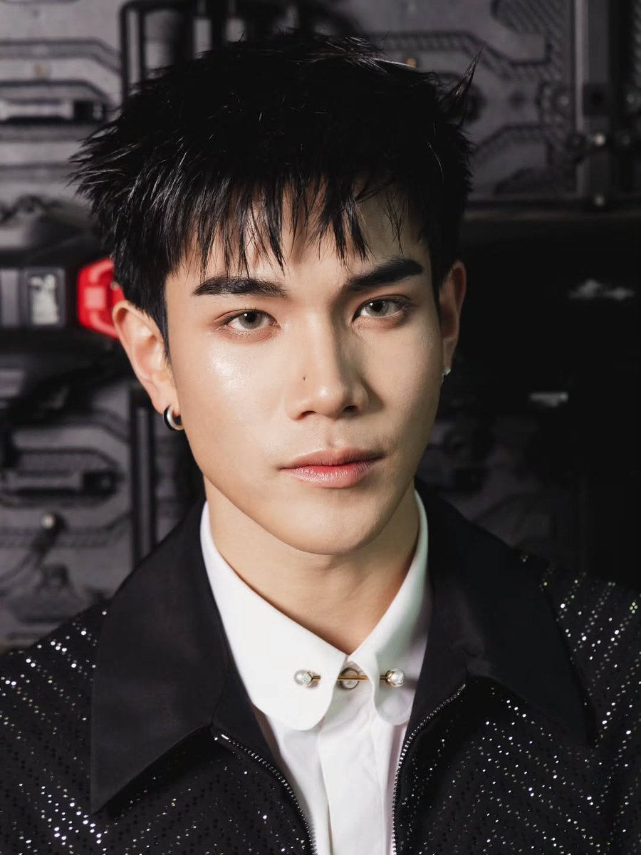 ditimine's tweet image. Face card น้องโฟร์ท Our LV Boy ที่ได้รับบทน้องมิว รักแห่งสยาม ความปังคูณล้าน หล่ออลังสมคำร่ำลือ งานการแสดงร้องเพลงก็ฉ่ำมากไม่แพ้กัน รอชม 👀💯

#GMMTV2026 @tawattannn
#Fourthnattawat #โฟร์ทณัฐวรรธน์
#LouisVuitton