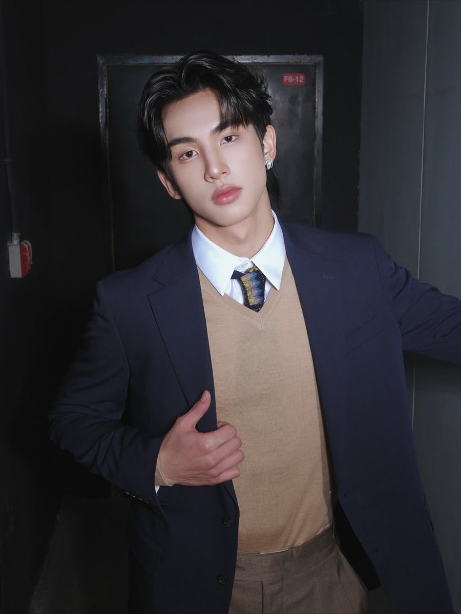 SurfJavaPH's tweet image. 📸 112625 | armytoast ig post (2)

MAGIC VIBES MAXIMIZED X SJ
#GMMTV2026XSurfJava
#GMMTV2026 #H2Hseries
#SurfNLove #RoommateChaos 
#surfjava #swensurf #javabh