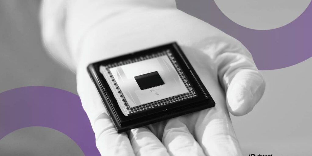 AwkwardNeuz's tweet image. Saudi Arabia unveiled its first quantum computer. Can it break Bitcoin&apos;s encryption? 🤔

Quantum computers factor large numbers fast, but Bitcoin uses a hash function, making it harder to crack.

#QuantumComputing #BlockchainSecurity