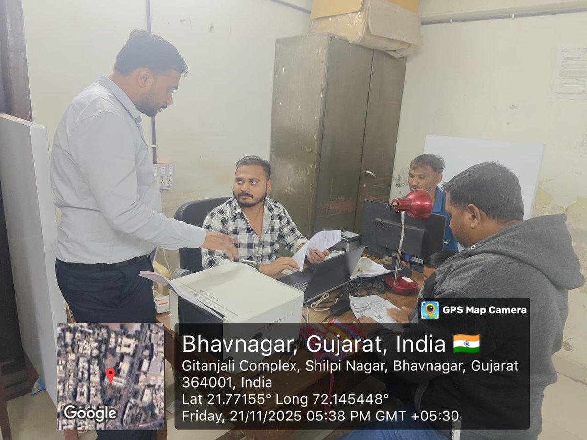 UIDAIMumbai's tweet image. BMC Aadhaar Seva Kendra, Head Office, #Bhavnagar District of #Gujarat inspected by UIDAI AM and awareness given for UIDAI #Policy, MBU, UC and fast track of the work to the Operator/ Supervisor as on dated : 21.11.2025. @UIDAI @GoI_MeitY @Collectorbhav #MBU
#UIDAI #Aadhaar