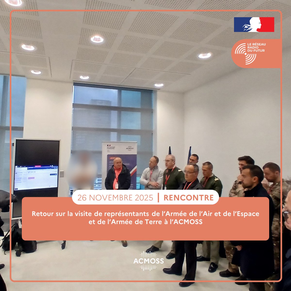 ACMOSS_FR's tweet image. Retour sur la visite à l’#ACMOSS de représentants de l’@Armee_de_lair et de l’@armeedeterre, autour d’un objectif commun : préciser leurs besoins pour le #RRF. 

💡Relais véhiculaire, drones, interopérabilité… Les capacités de demain se dessinent. 

🔗acmoss.fr/actualites/l-a…