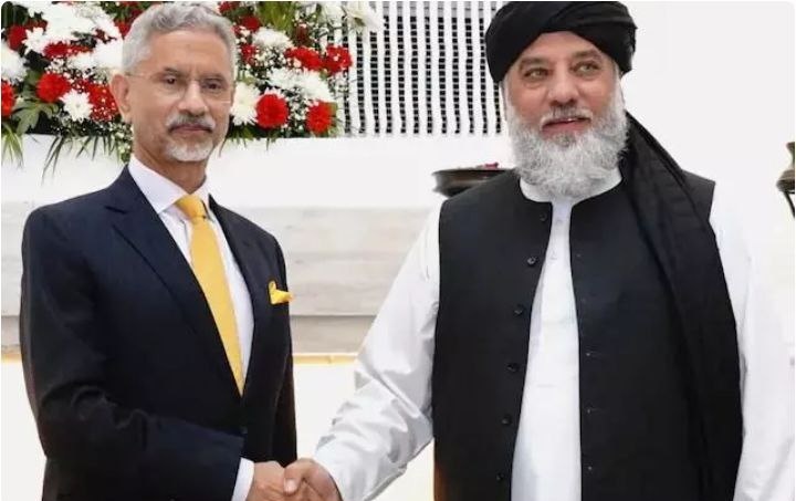 भारत को अफगानिस्तान का बड़ा ऑफर।

'गोल्ड माइनिंग में निवेश करो, 5 साल की टैक्स छूट पाओ'

भारत में अफगानिस्तान के वाणिज्य एवं उद्योग मंत्री अलहाज नूरुद्दीन अज़ीज़ी ने सोमवार को अपनी 6 दिन की यात्रा पूरी की।

इस दौरान उन्होंने गोल्ड माइनिंग को सबसे बड़े अवसर के रूप में पेश किया और