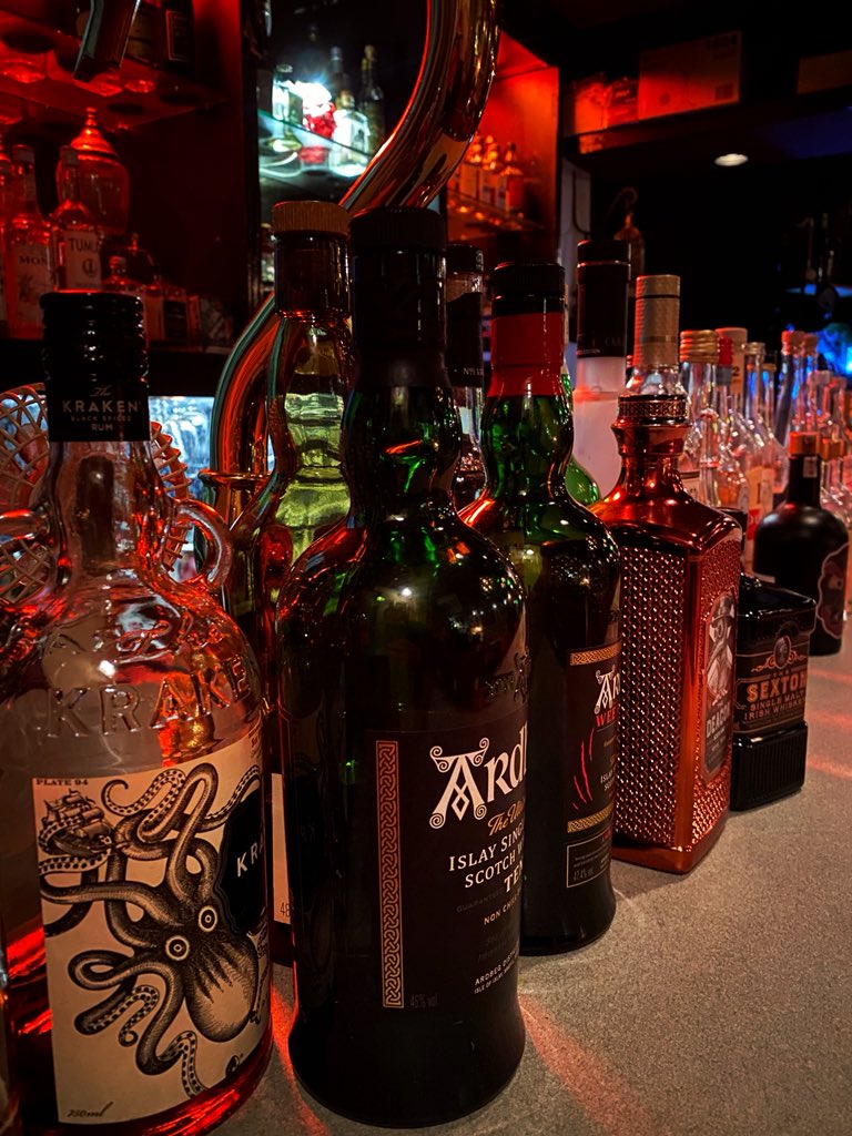 OPEN☆
#富田林 #バー #ジン #アブサン #アンダーグラウンド #ライブバー #読書バー #夜カフェ #bar #gin #absinthe #underground #livebar