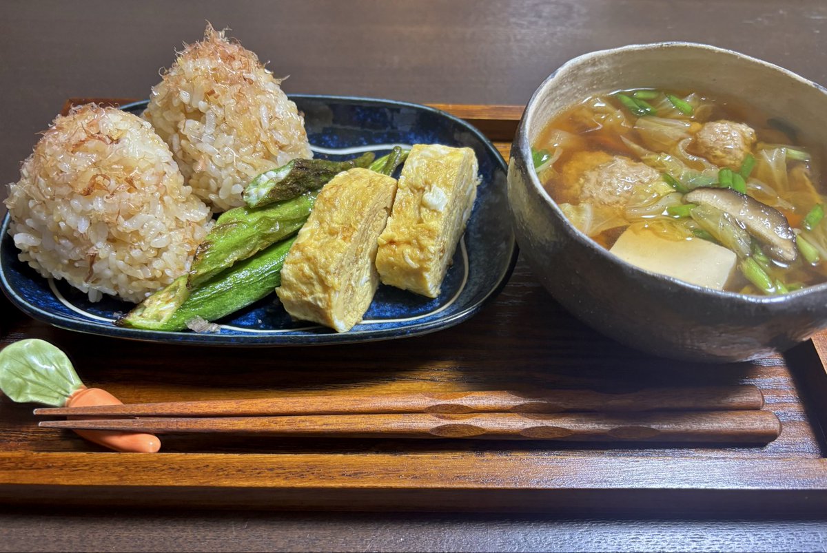 rebmucucon's tweet photo. 料理記録はじめるよ

#おにぎり
#おうちごはん https://t.co/ML1uIqOZ5Y