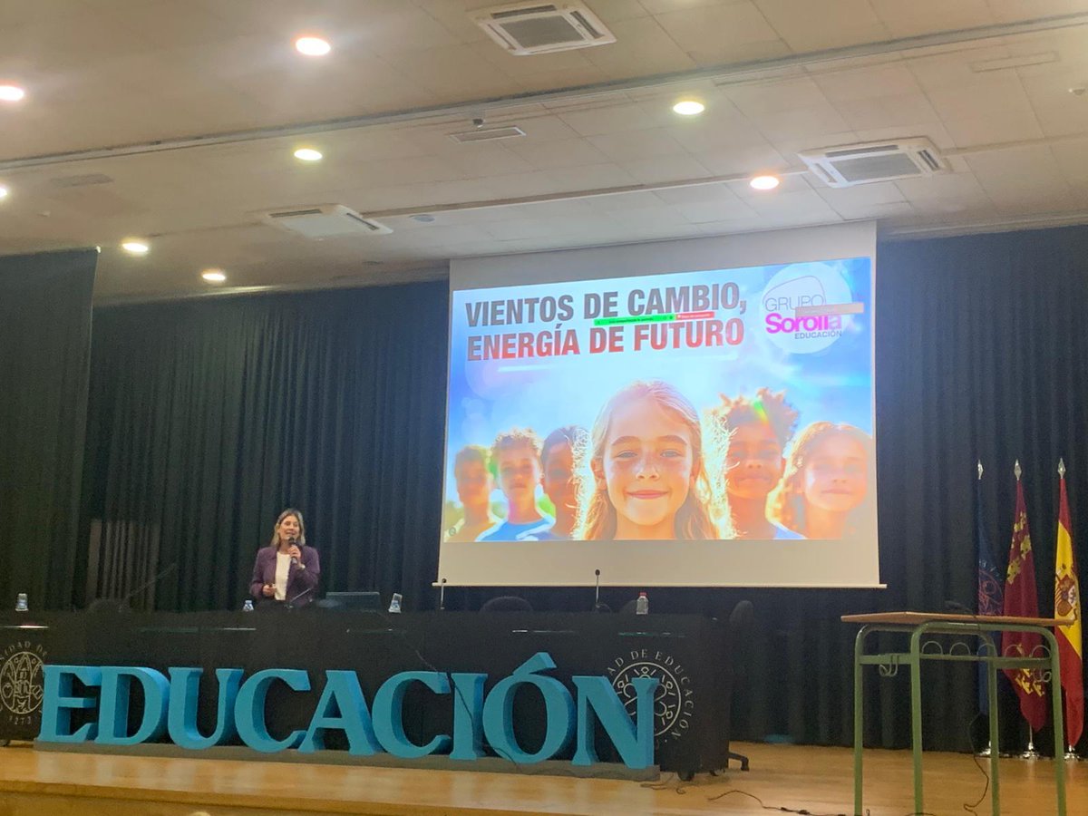 Glb_Learning's tweet image. @CarolCalatayud  en el 2º Encuentro de Centros Innovadores de @dim_edu  junto a @UMU y @asociacionespiral.
🌍 622 participantes de 16 países.
🎤 Ponencia: Impacto y transformación del modelo pedagógico GSE.
#InnovaciónEducativa #GlobalLearning