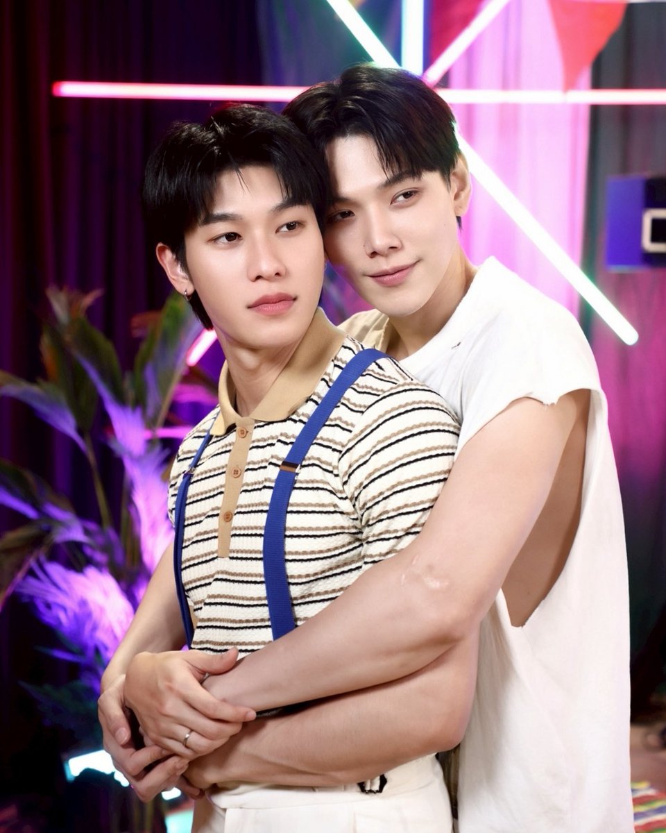 เรื่องราวความรักของ “จ๊อด” และ “ลูกเทพ”
จะสมหวังหรือไม่ มาเอาใจช่วยไปพร้อมกัน 

ฮักหมดใจของนายหมดตังค์ ❤️ | [4 โพดำ EP.6]
รับชมได้แล้วตอนนี้
 🔗 : youtu.be/RXujodEt4ds?si…

#4โพดําxต้าห์อู๋ออฟโรด
#DAOU #ต้าห์อู๋ #offroadKTP #ออฟโรด  #ต้าห์อู๋ออฟโรด #DaouOffroad #OPENLABEL