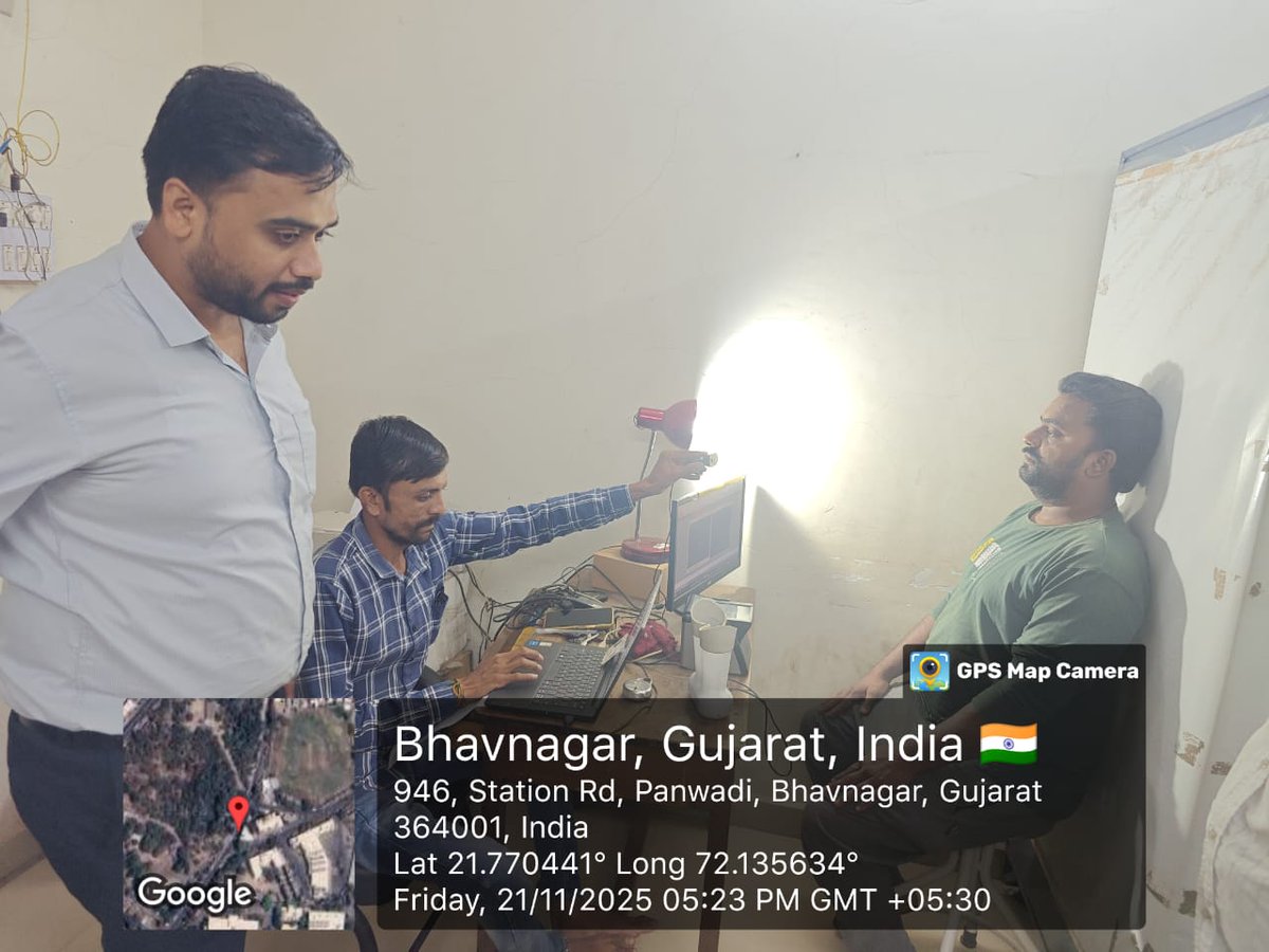 UIDAIMumbai's tweet image. BMC Aadhaar Seva Kendra Central Zone, #Bhavnagar District of #Gujarat inspected by #UIDAI AM andar awareness given for UIDAI #Policy, MBU, UC and fast track of the work to the Operator/ Supervisor as on dated : 21.11.2025. @UIDAI @GoI_MeitY @Collectorbhav #MBU #Aadhaar #Seva