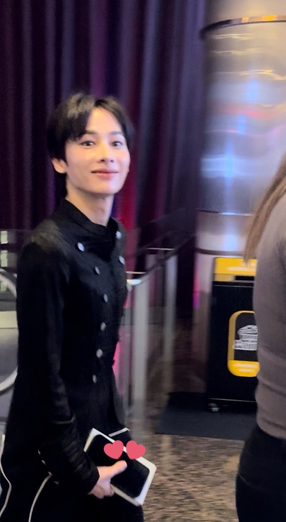 strawberry_atp's tweet image. Special gift to @AtthaphanP 

iPhone 17 Pro Max 2TB
Love form Chinese fans 乐琪💖

Wishing the series a spectacular success!! 

#กันอรรถพันธ์ #GunAtthaphan
#BurnoutSyndromeSeries
#BurnoutSyndromeSeriesEP1