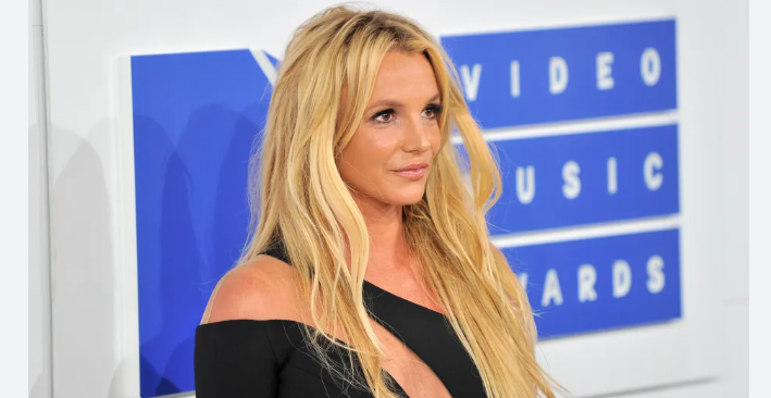 AboutMusicYT's tweet image. Happy 44th birthday to the iconic and legendary Britney Spears!