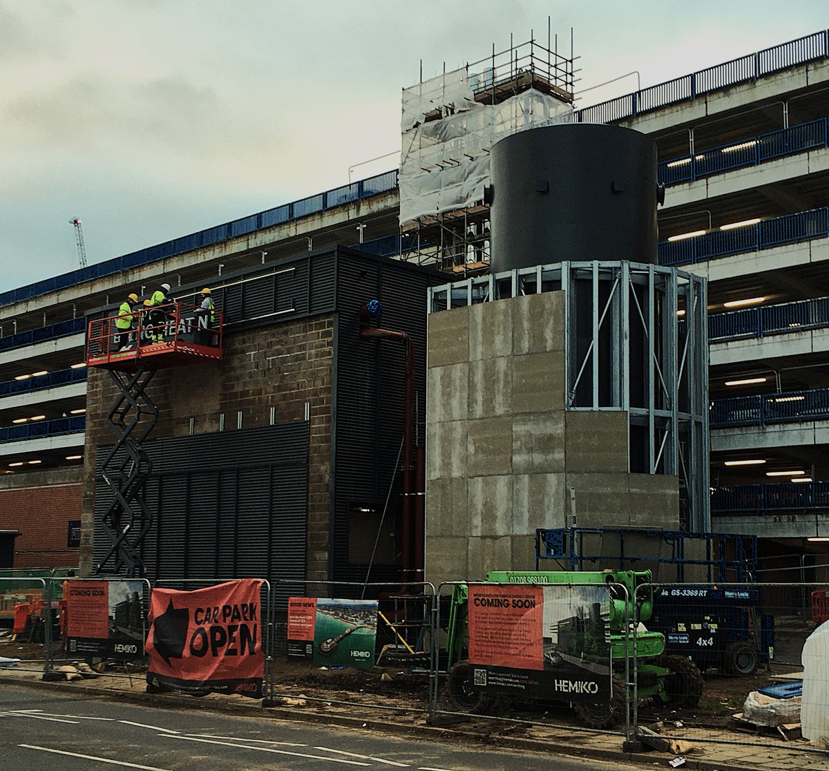 SussexGlobe's tweet image. Worthing&apos;s new Heat Pump, under construction in the town centre

#NetZero