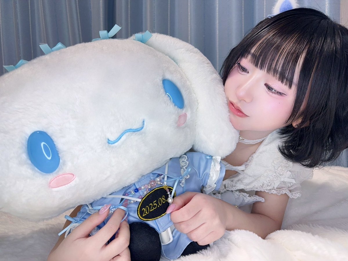 su_suzumi_'s tweet image. アイドル衣装シナモンしゃん૮ .  ̫ .｡ ა🩵

ALTみてね🥹🥹 #高嶺のなでしこ